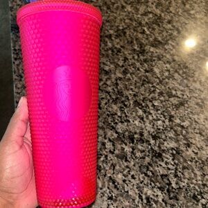 Gently used Starbucks cold cup💕🩷